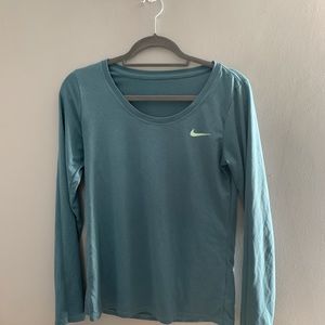 Nike DRIFIT Top